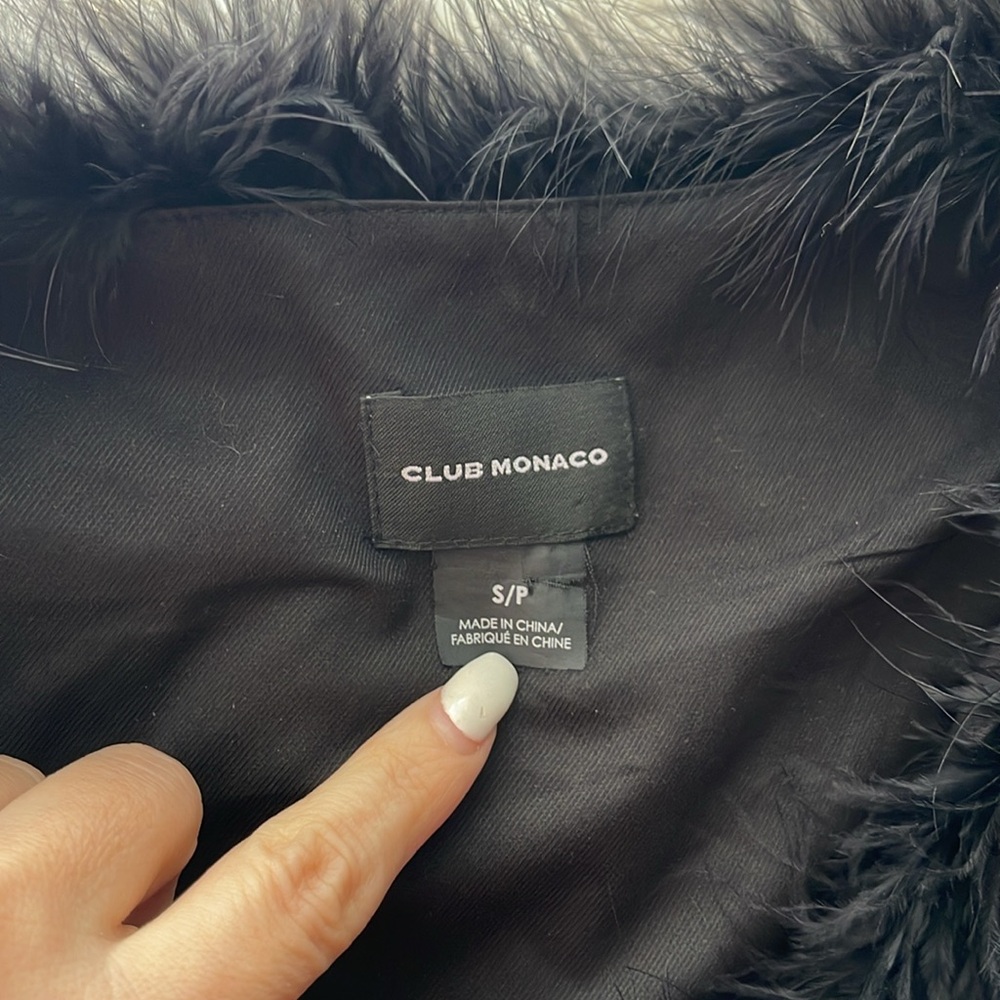 CLUB MANOCO Black Ostrich Feather Vest - Picture 7 of 11